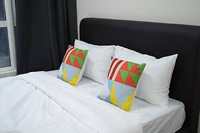 OYO Home 89449 Fancy 2 Bedroom Crest Residence