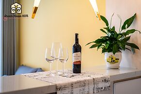 Dream House Apartment