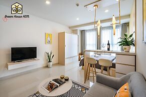 Dream House Apartment