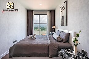 Dream House Apartment