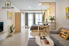 Dream House Apartment