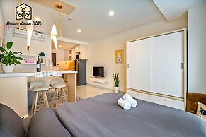Dream House Apartment