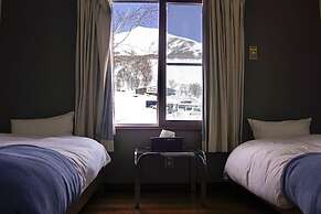 Annupuri Mountain View Lodge