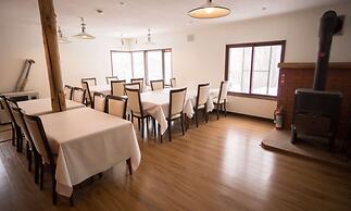 Annupuri Mountain View Lodge