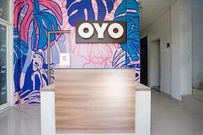 OYO Flagship 318 K1 UPN Rungkut Madya