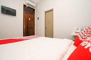 OYO Flagship 318 K1 UPN Rungkut Madya