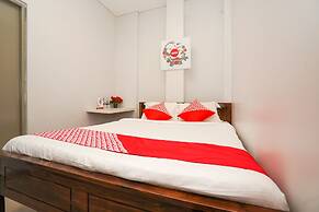 OYO Flagship 318 K1 UPN Rungkut Madya