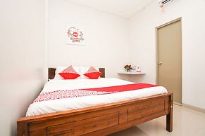 OYO Flagship 318 K1 UPN Rungkut Madya