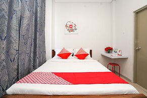 OYO Flagship 318 K1 UPN Rungkut Madya