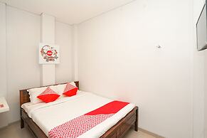 OYO Flagship 318 K1 UPN Rungkut Madya