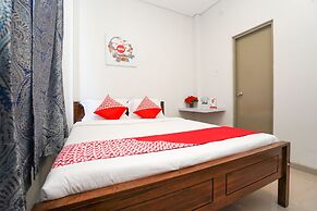 OYO Flagship 318 K1 UPN Rungkut Madya