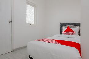 Super OYO Capital O 1176 J3 Residence Syariah