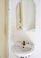 OYO 1187 Penginapan Bunda