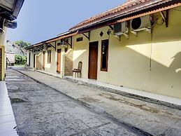 OYO 1187 Penginapan Bunda