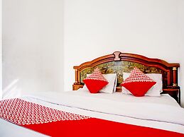 OYO 1187 Penginapan Bunda