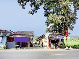 OYO 1187 Penginapan Bunda