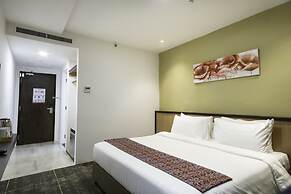 Hotel 7 Suria