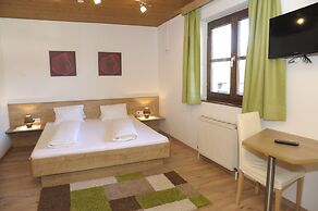 Landhaus & Haus Rustika