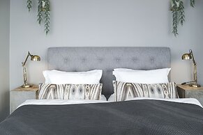 B2 Penthouses by Ylma