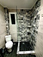 Cosmopolitan Apartments Nilie Suites & Aprts