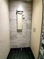 Cosmopolitan Apartments Nilie Suites & Aprts