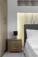 Cosmopolitan Apartments Nilie Suites & Aprts