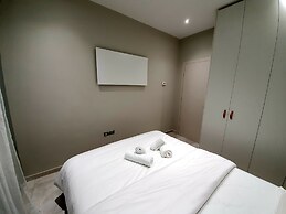 Cosmopolitan Apartments Nilie Suites & Aprts