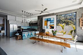 Villa Omari Luxury Seaview Pool & Game Room