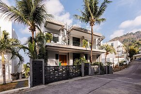 Villa Omari Luxury Seaview Pool & Game Room