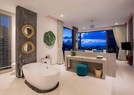 Villa Omari Luxury Seaview Pool & Game Room