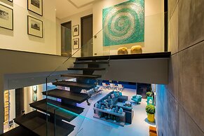 Villa Omari Luxury Seaview Pool & Game Room