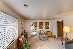 1 Br70's Inspired Comfy Condoclose to Broadmoor