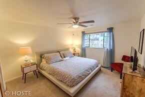1 Br70's Inspired Comfy Condoclose to Broadmoor