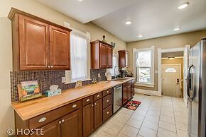 3 BR Beautifully Restored 1890`s Homedowntown