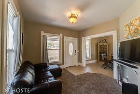 3 BR Beautifully Restored 1890`s Homedowntown