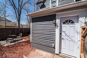 3 BR Beautifully Restored 1890`s Homedowntown