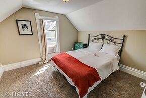 3 BR Beautifully Restored 1890`s Homedowntown