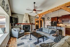 Mtn Dream! Fireplace, Patio & Hot Tub 4BR