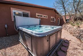 Mtn Dream! Fireplace, Patio & Hot Tub 4BR
