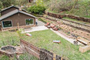 4BR Mountain Getaway Pikes Peak, Dog-friendly!