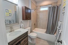 Couple's Mountain Getaway Close to Everything!