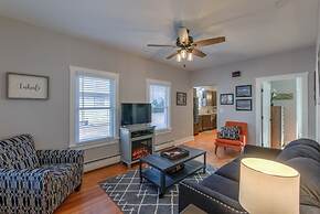 Couple's Mountain Getaway Close to Everything!