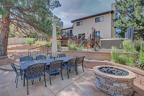 4BR Entertainer AF Academy Hot Tub, Firepit!