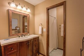 4BR Entertainer AF Academy Hot Tub, Firepit!