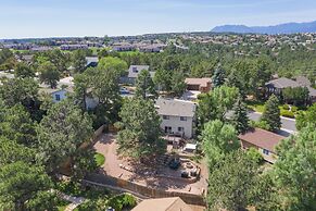 4BR Entertainer AF Academy Hot Tub, Firepit!