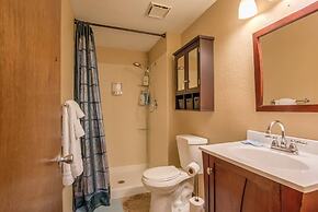 4BR Entertainer AF Academy Hot Tub, Firepit!