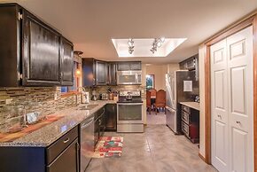 4BR Entertainer AF Academy Hot Tub, Firepit!