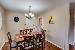 4BR Dog Friendlygarden of the Godsbbq Grill!