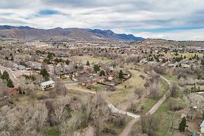 4BR Dog Friendlygarden of the Godsbbq Grill!