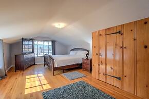 4 Bedroom Mountain View with Firepit & Ping Pong